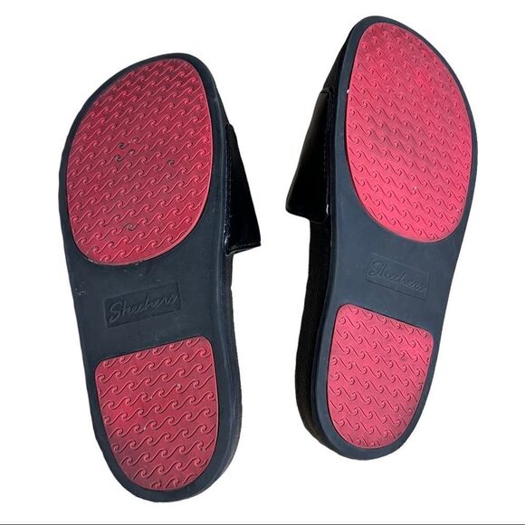 Skechers x Line Friends BT21 plush slides Sz 6 Rare - Picture 4 of 6